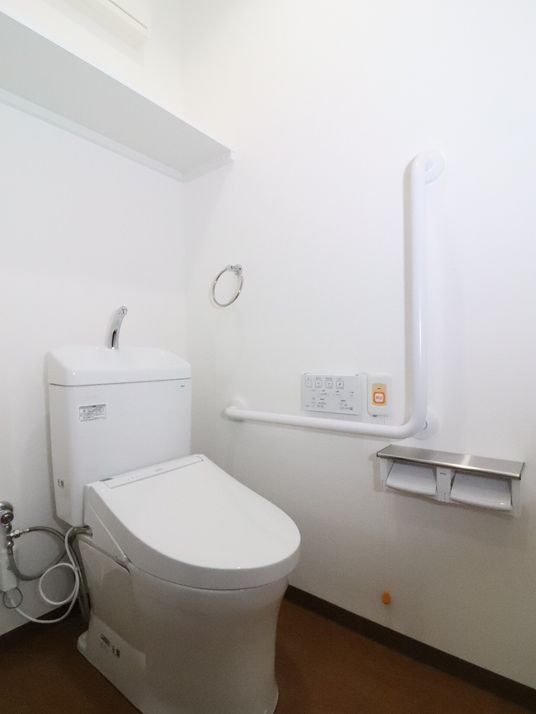 バリアフリー対応のトイレ