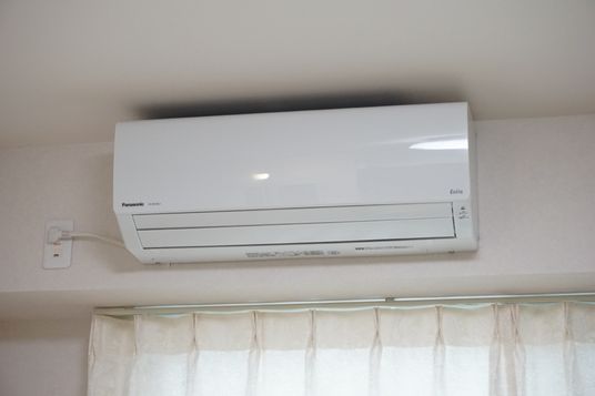 部屋のエアコン装置