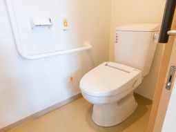 手すり付きトイレ