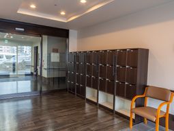 エントランスのシューズロッカー