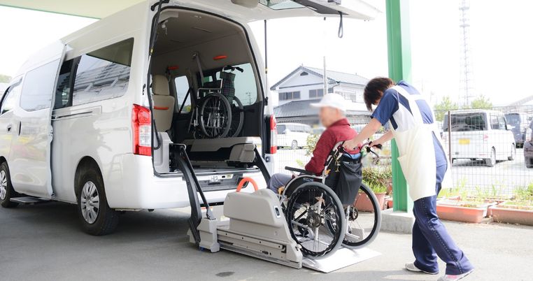 車いす利用支援の様子