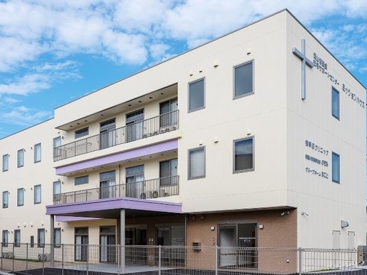 外観の建物正面  