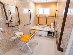 バリアフリーの快適浴室