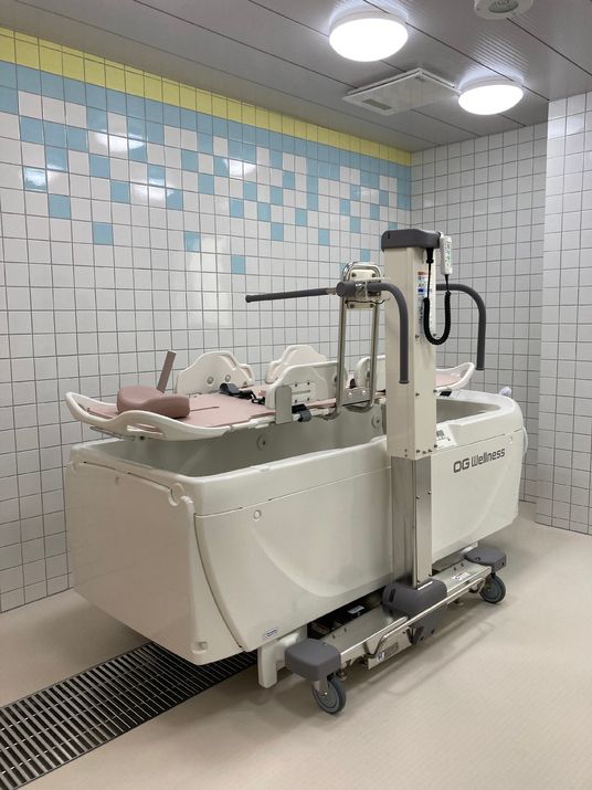 先進的な浴室機器