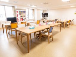 明るいダイニングスペース