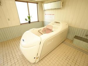 機械浴槽の浴室  