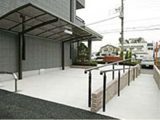 広々としたエントランス