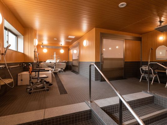 快適な設備の浴室