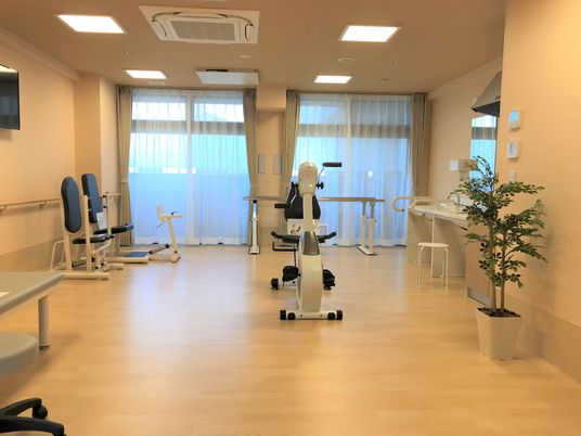 明るい機能訓練室