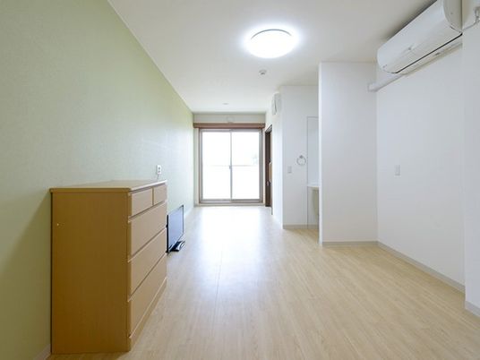 明るい居室  