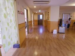 清潔な廊下ビュー