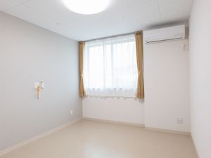 シンプルな居室空間