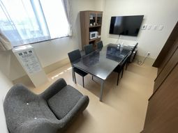 外の景色が見える部屋