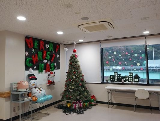クリスマス飾りの部屋  
