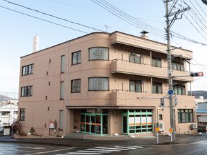 多階層の建物外観