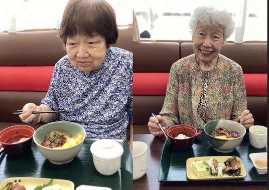 食堂にて
