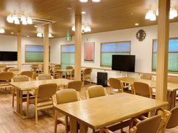 明るいダイニングスペース