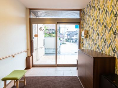 エントランスの開放的な空間