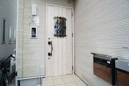 シックなエントランス