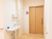 手洗い場とトイレの扉
