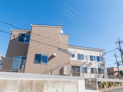 晴れた日の外観