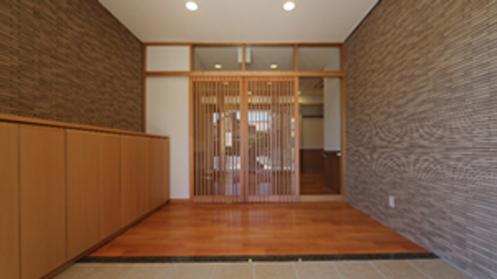 落ち着いた雰囲気の居室