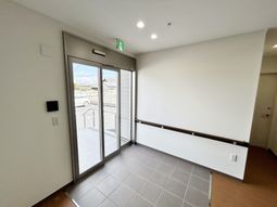 清潔感のある居室の一角