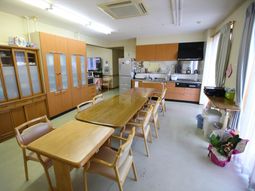 共有スペースの明るい設備
