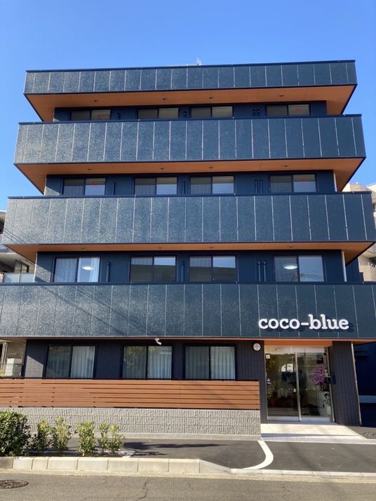 スタイリッシュな建物外観