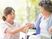 明るい介護の現場の一コマ