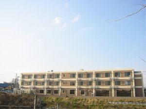 広々とした明るい外観