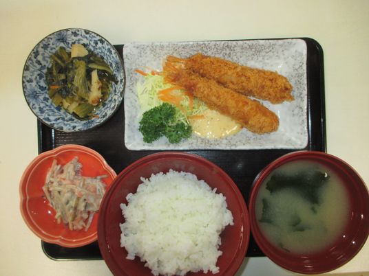 和風のバランスの取れた食事