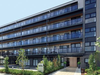 モダンな建物の外観