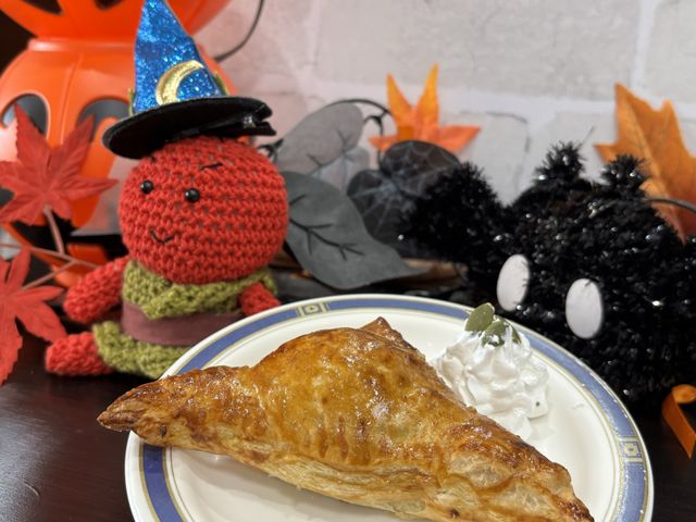 喫煙所の飾り イベント食 季節感ある飾りが施された空間です。見るだけで楽しさが伝わる工夫がされています。