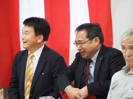 和やかな集まりの場