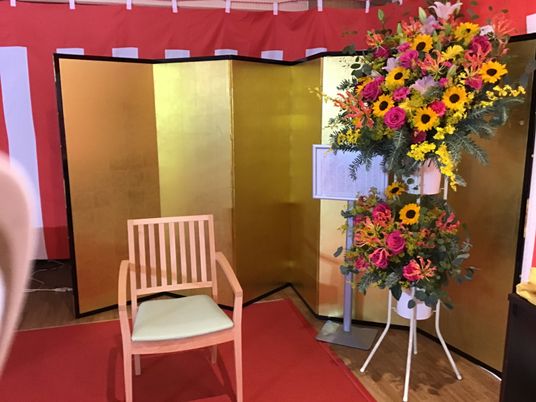 華やかな装飾の空間