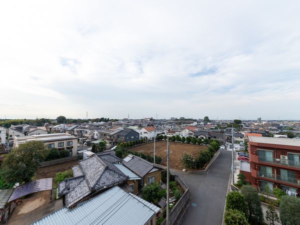 住宅街を見渡す眺望  