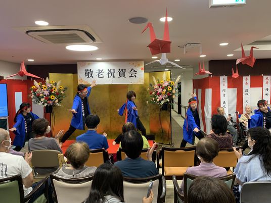 演奏が行われている部屋