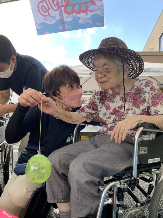 楽しい時間を過ごす様子