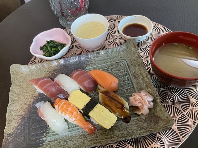 お食事