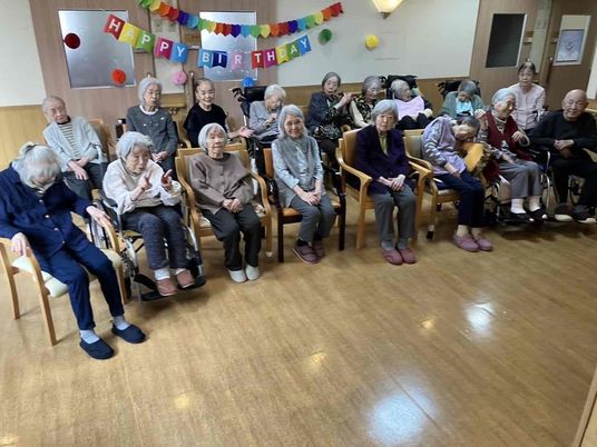 楽しそうな集まりの様子