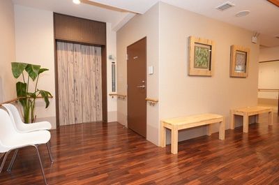 木造の休憩スペース