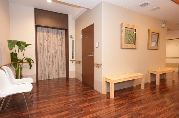 木造の休憩スペース