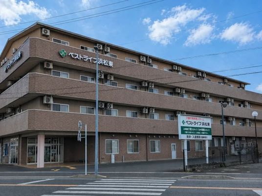 外観の建物正面  