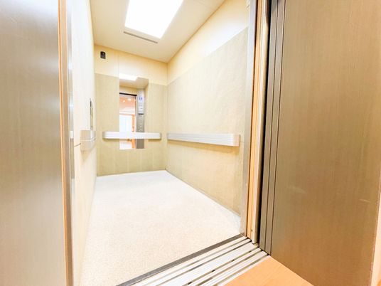 温かみのある廊下の角度