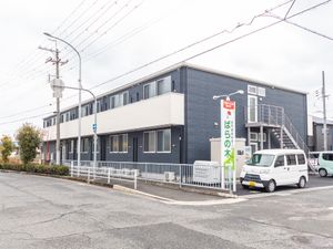 モダンな外観の施設