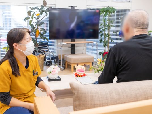 共有スペースでの会話