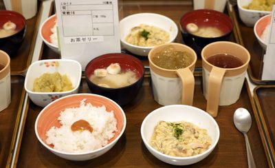 お食事