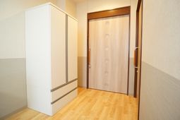 清潔な居室のクローゼット