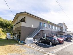 穏やかな外観の建物